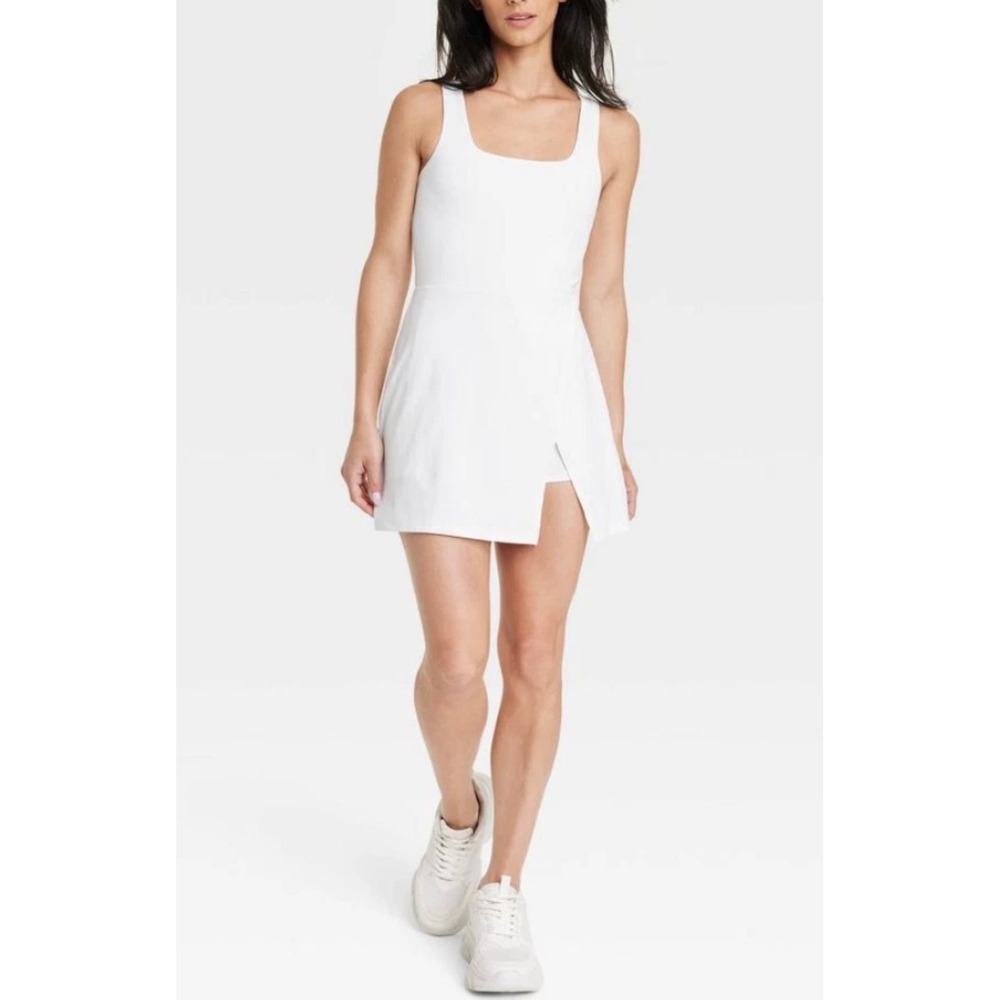 All in Motion White Active Dress Square Neck Built-in Shorts Pockets Medium